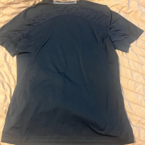 Nike Pro Combat Navy Blue Men’s Short Sleeve T-Shirt- Size Large - Picture 3 of 3